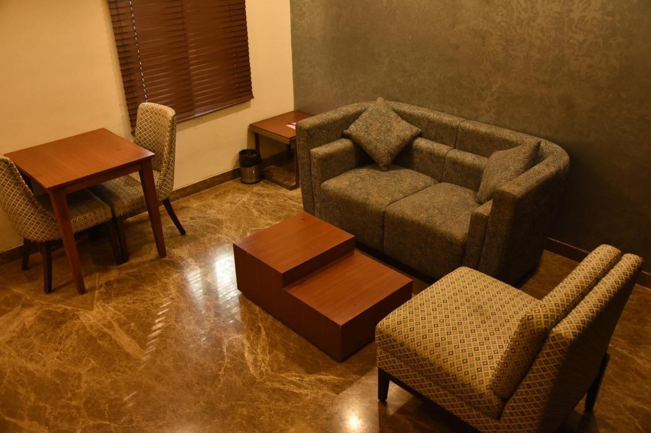 Poppys Vista Hotel Thirumurugan Poondi Luaran gambar