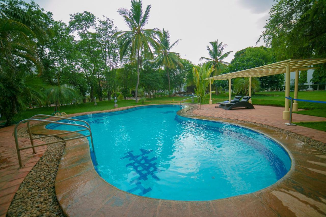 Poppys Vista Hotel Thirumurugan Poondi Luaran gambar