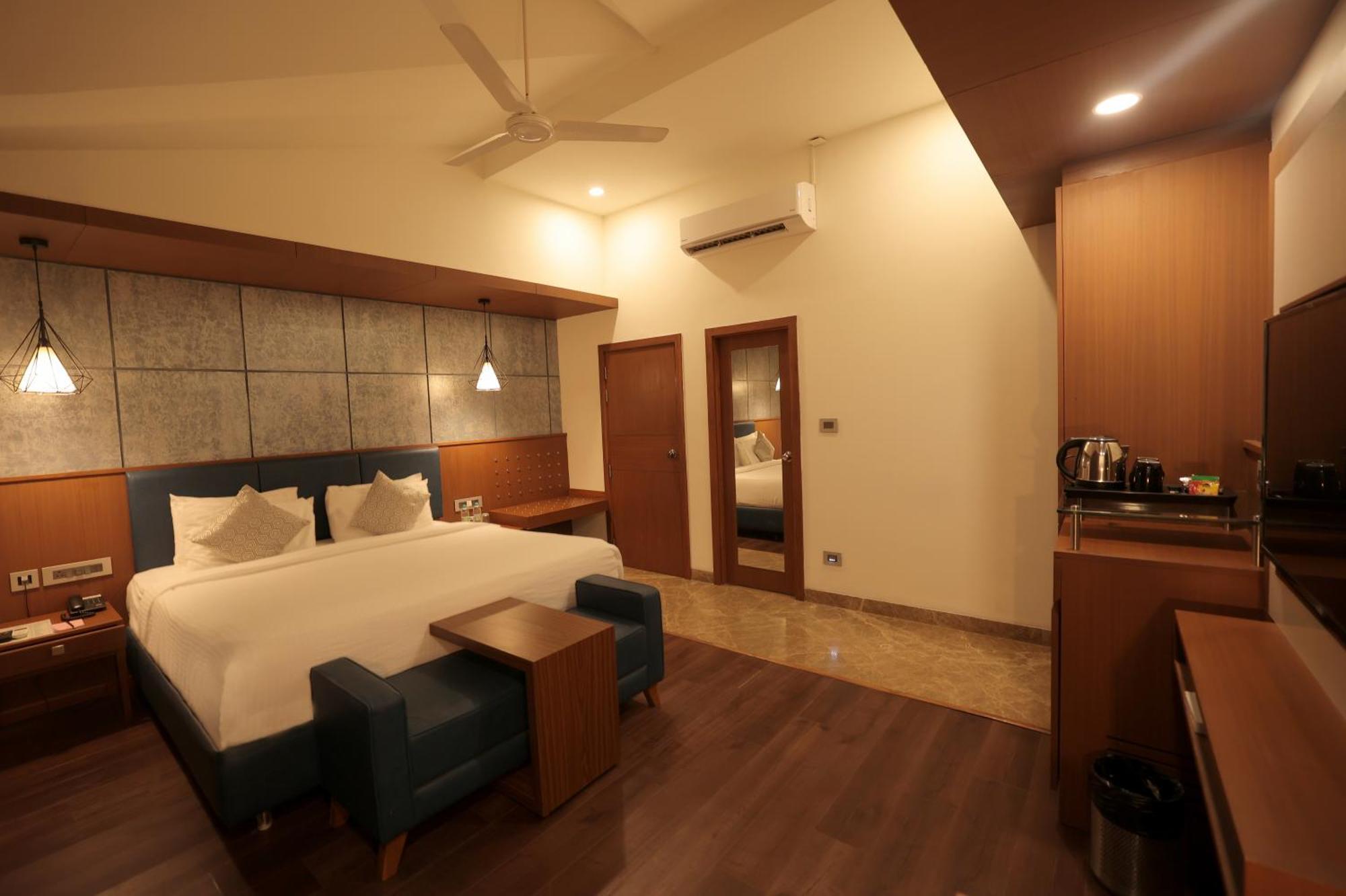 Poppys Vista Hotel Thirumurugan Poondi Luaran gambar