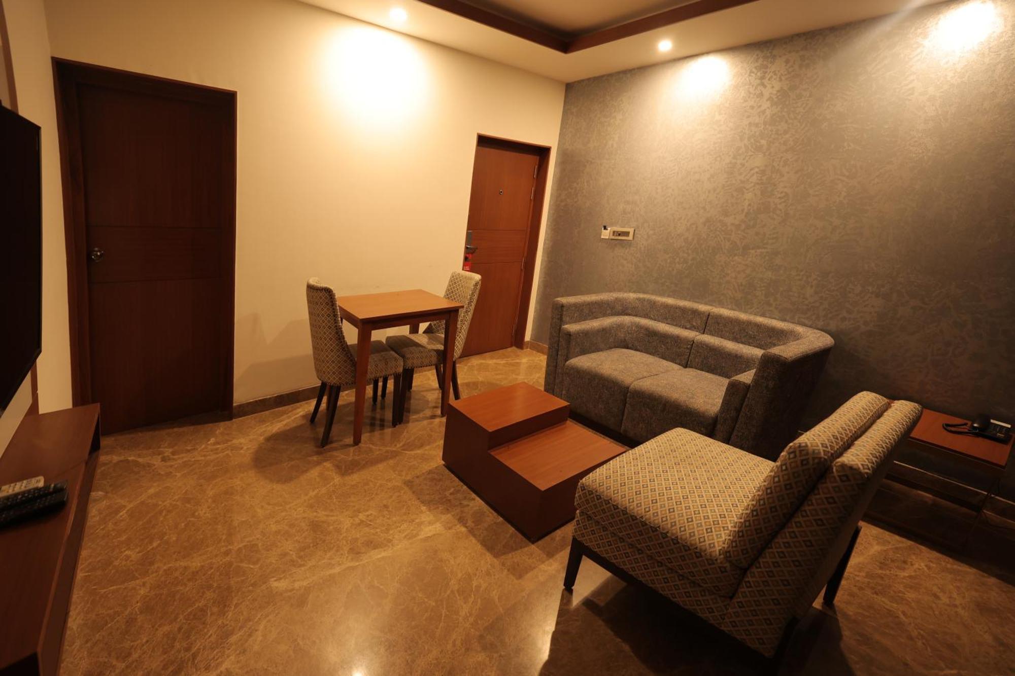 Poppys Vista Hotel Thirumurugan Poondi Luaran gambar