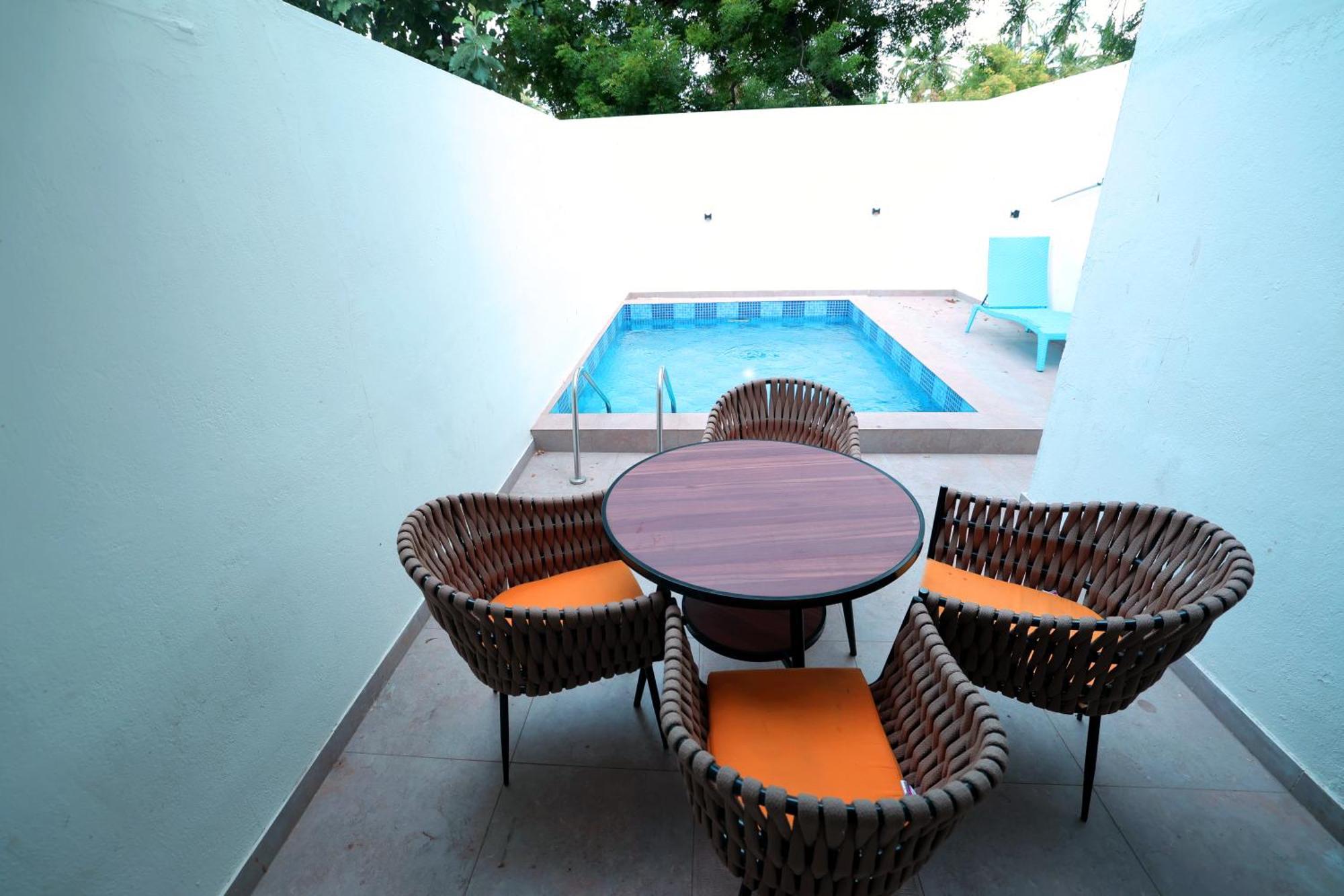 Poppys Vista Hotel Thirumurugan Poondi Luaran gambar